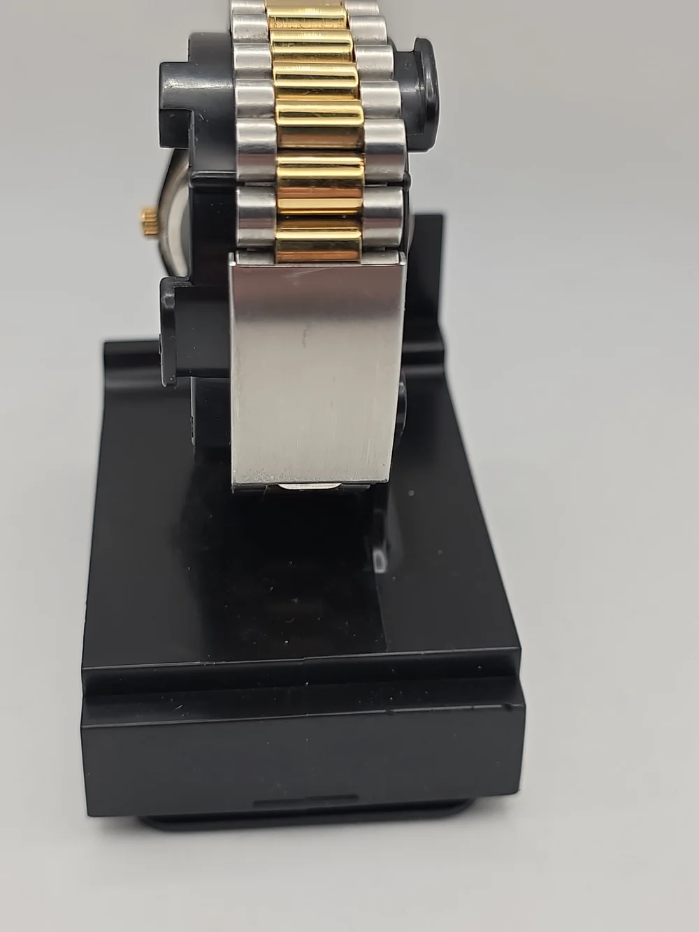 Vintage Armitron 1995 Mens Watch 36mm Taz Looney Tunes Two Tone New Battery